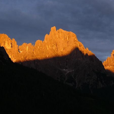 Albergo Centrale San Martino Di Castrozza Esterno foto