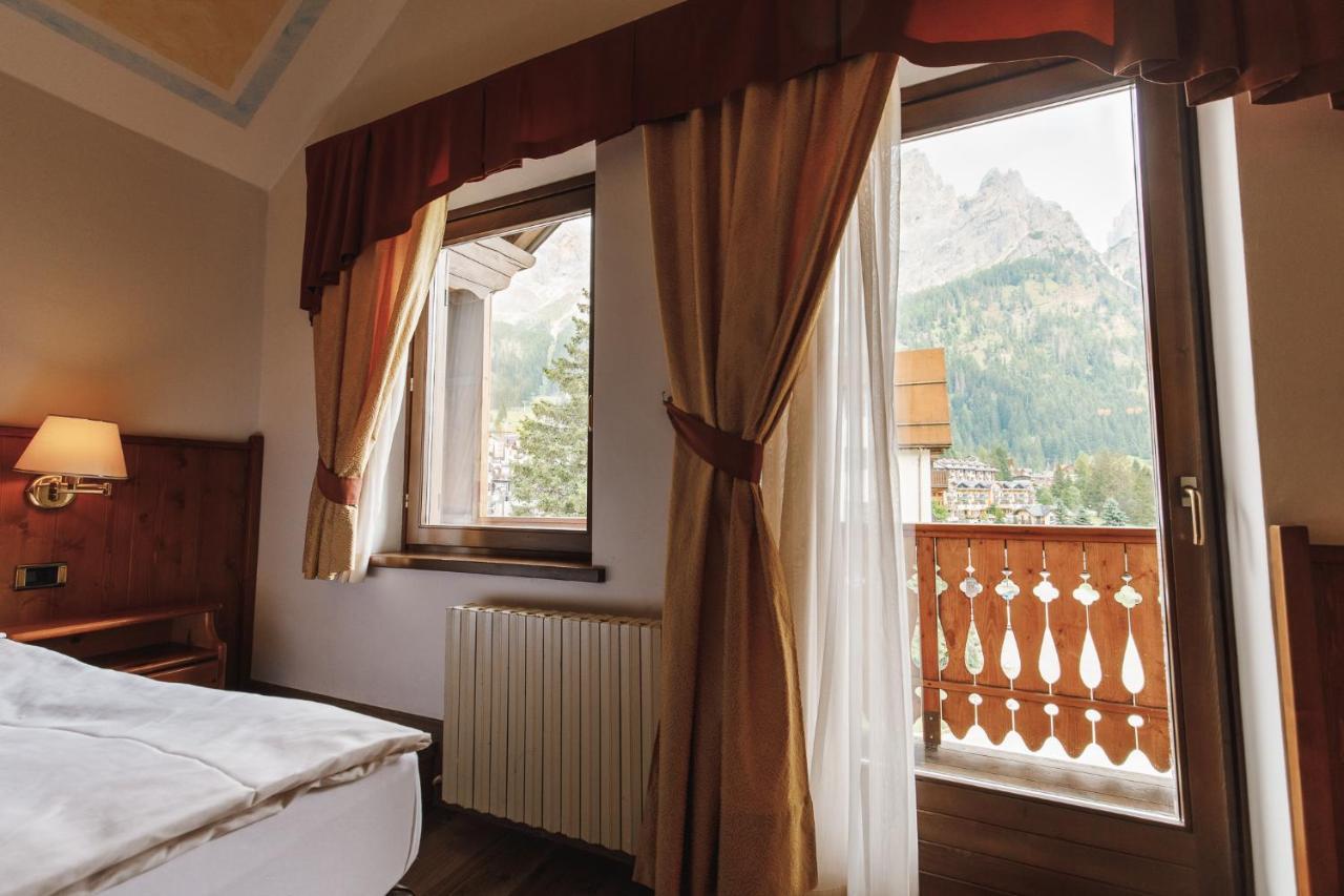 Albergo Centrale San Martino Di Castrozza Esterno foto