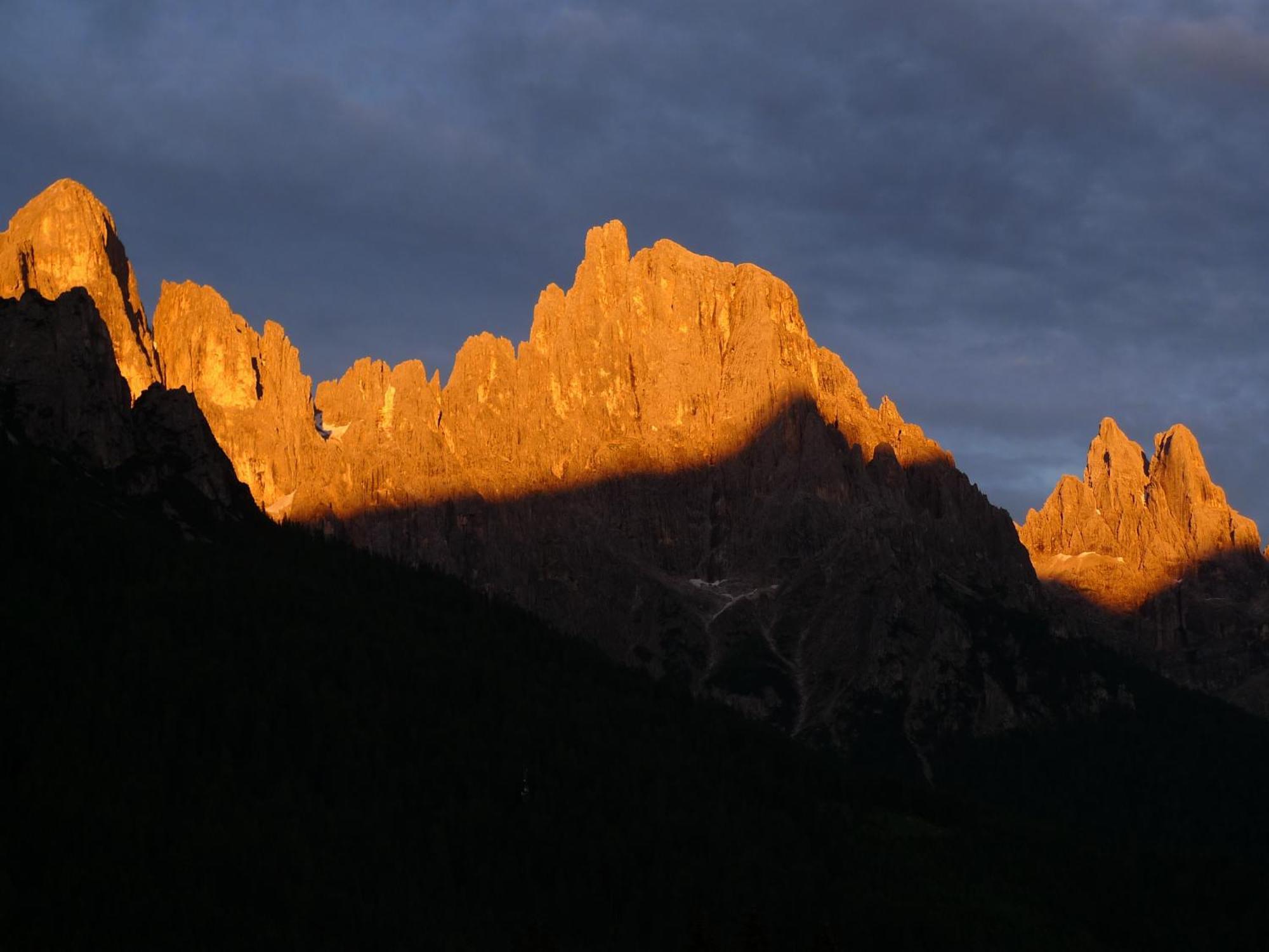 Albergo Centrale San Martino Di Castrozza Esterno foto