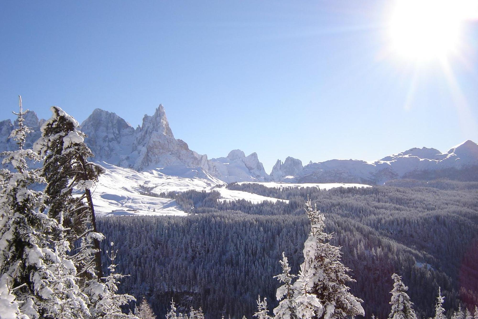 Albergo Centrale San Martino Di Castrozza Esterno foto