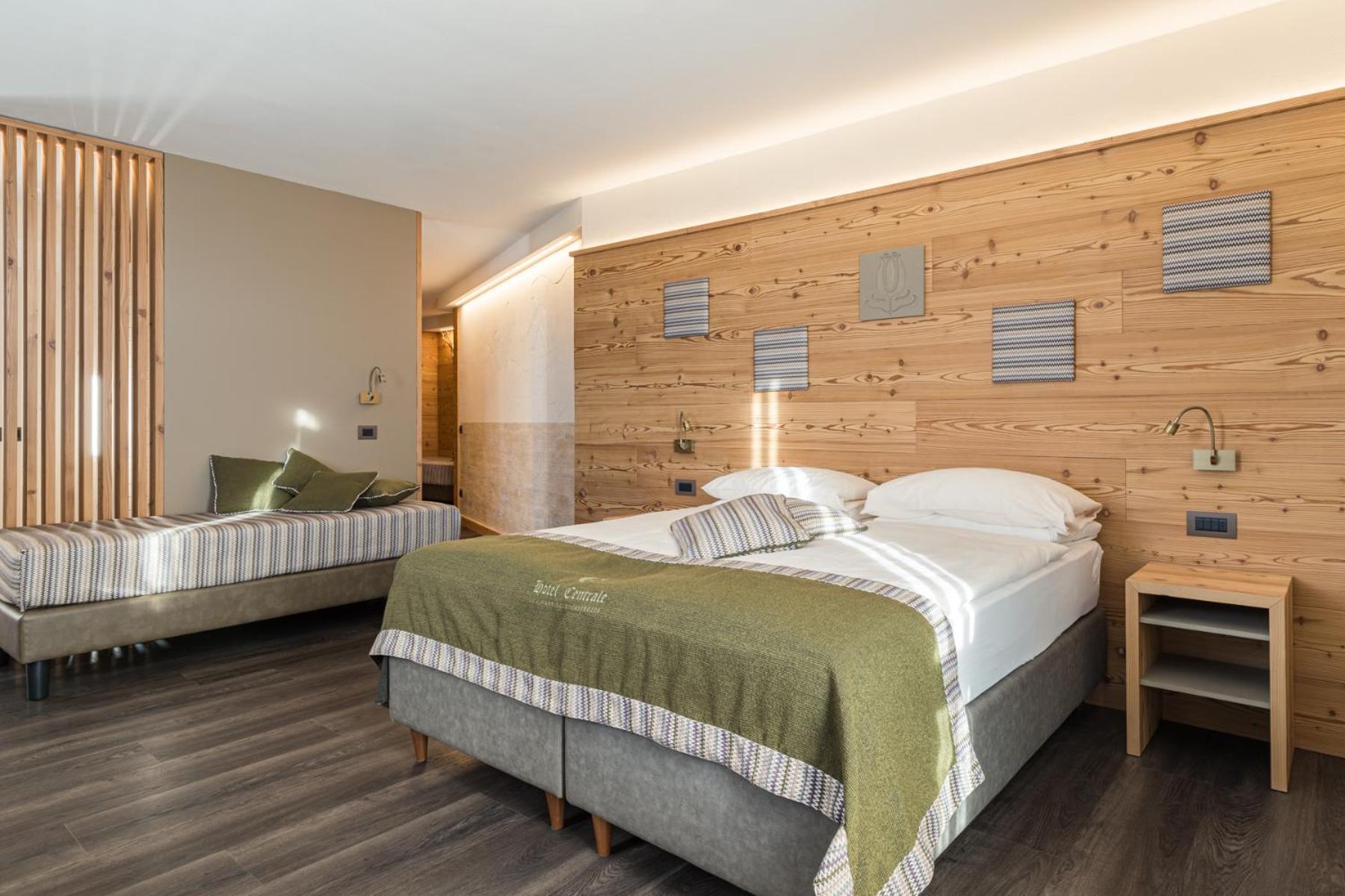 Albergo Centrale San Martino Di Castrozza Esterno foto