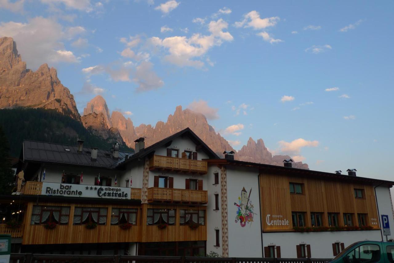 Albergo Centrale San Martino Di Castrozza Esterno foto